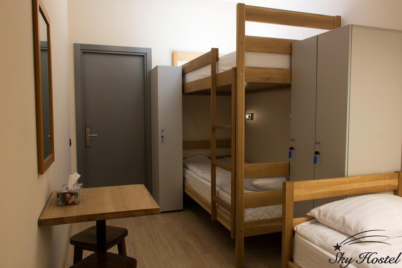 Sky Hostel Kijów Zewnętrze zdjęcie
