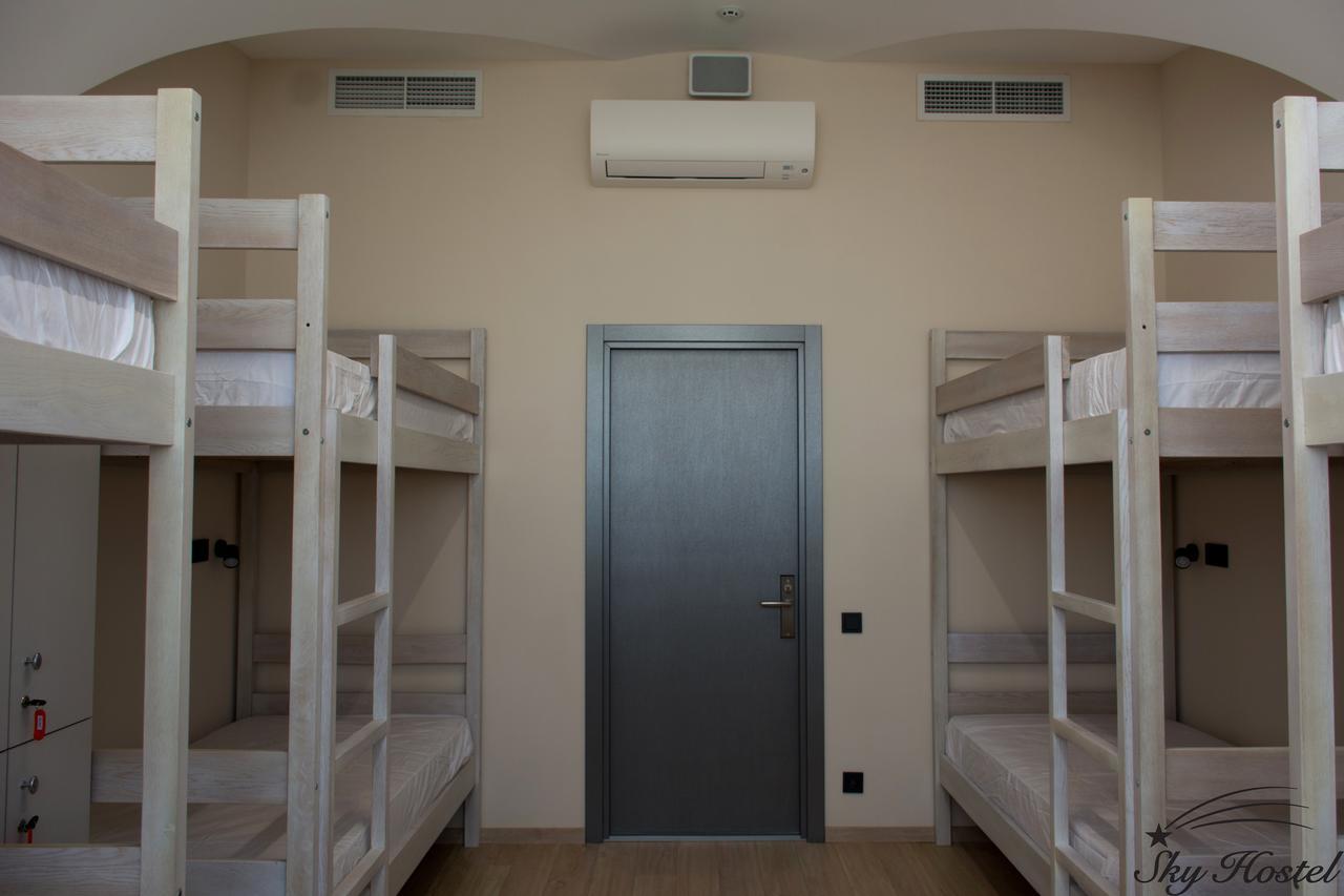 Sky Hostel Kijów Zewnętrze zdjęcie