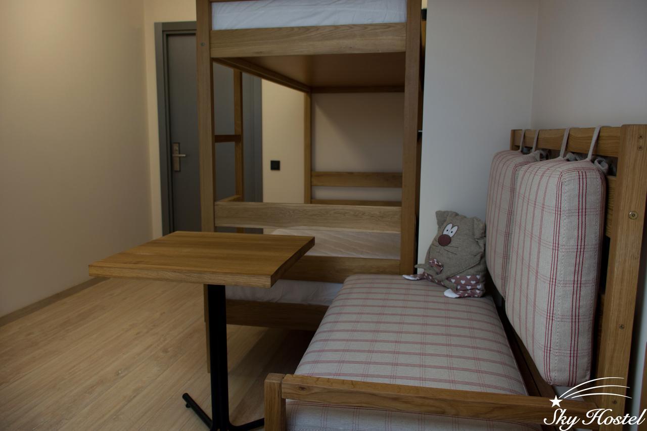 Sky Hostel Kijów Zewnętrze zdjęcie