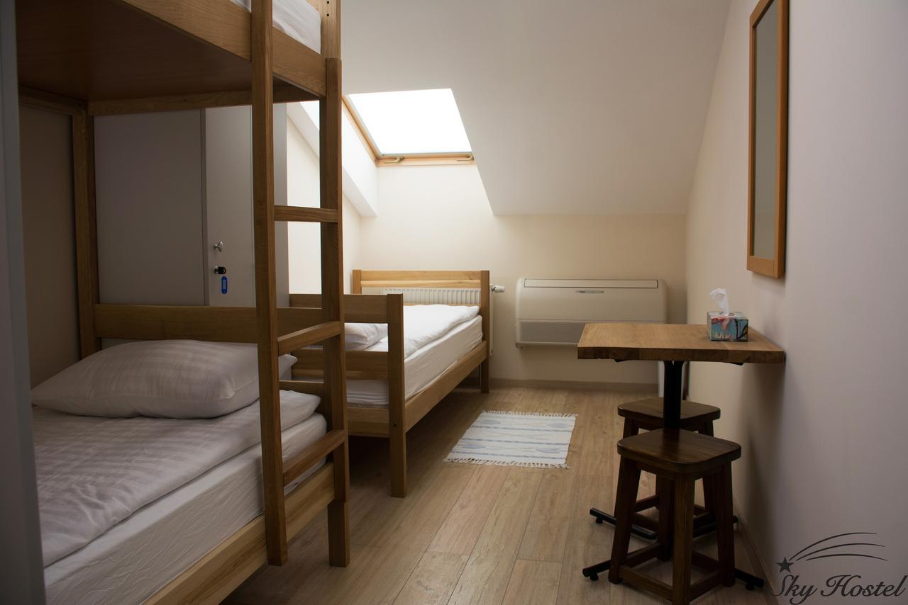 Sky Hostel Kijów Zewnętrze zdjęcie