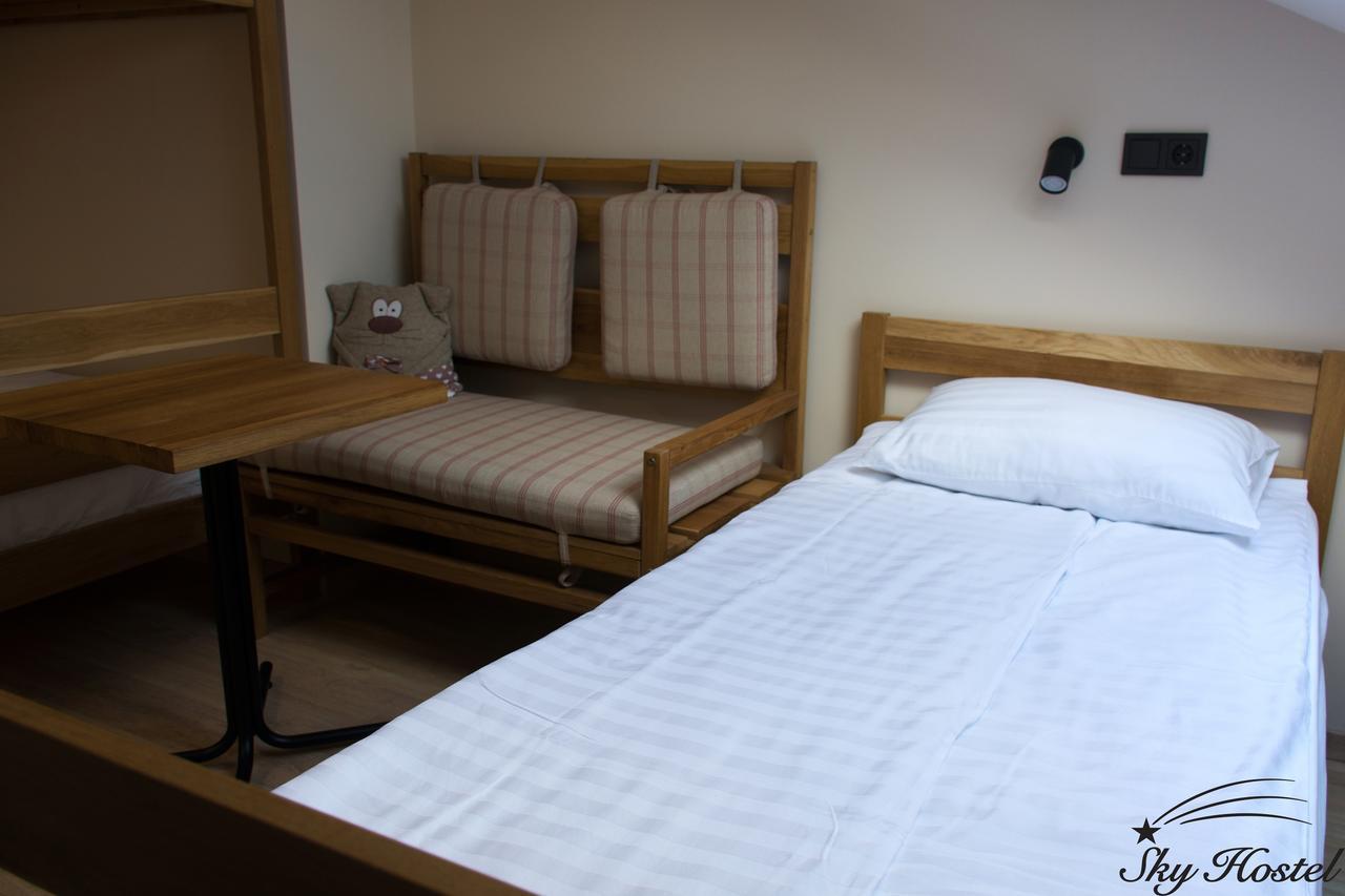 Sky Hostel Kijów Zewnętrze zdjęcie